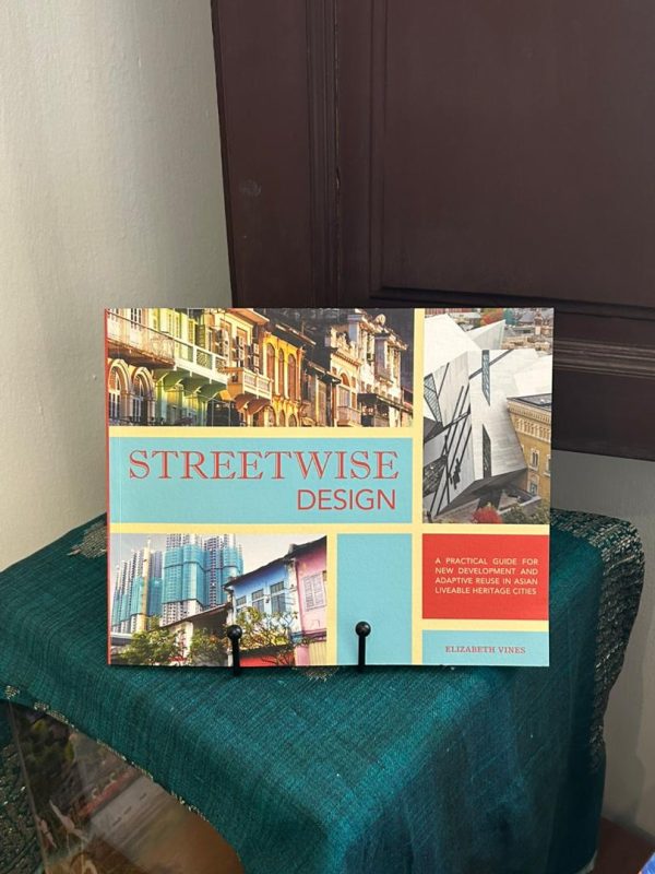 streetwise display photo